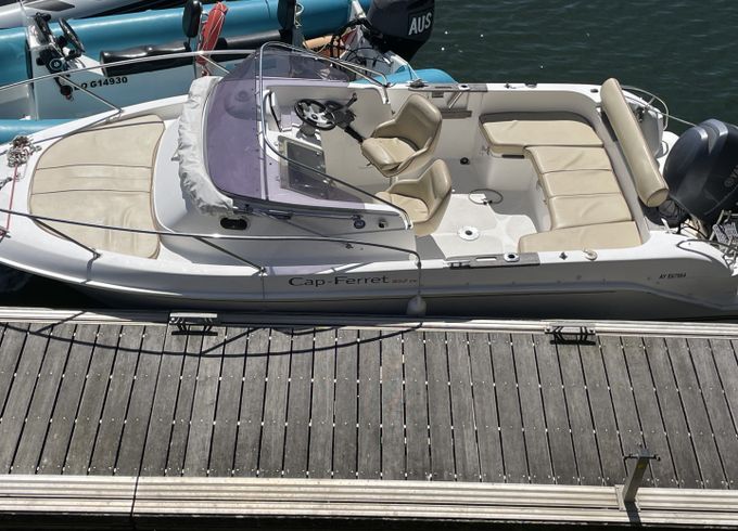 B2 Marine Cap Ferret 650 CC