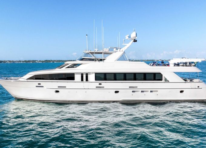 Hatteras Magnum Ride