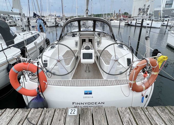 Bavaria Cruiser 37