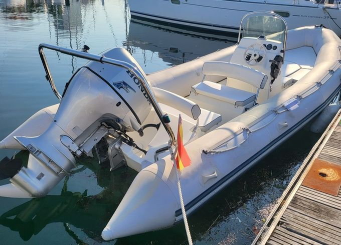 Bombard Explorer 640 SB