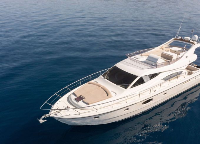 Ferretti CARTE BLANCHE