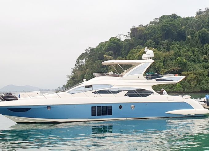 Azimut 64 Fly