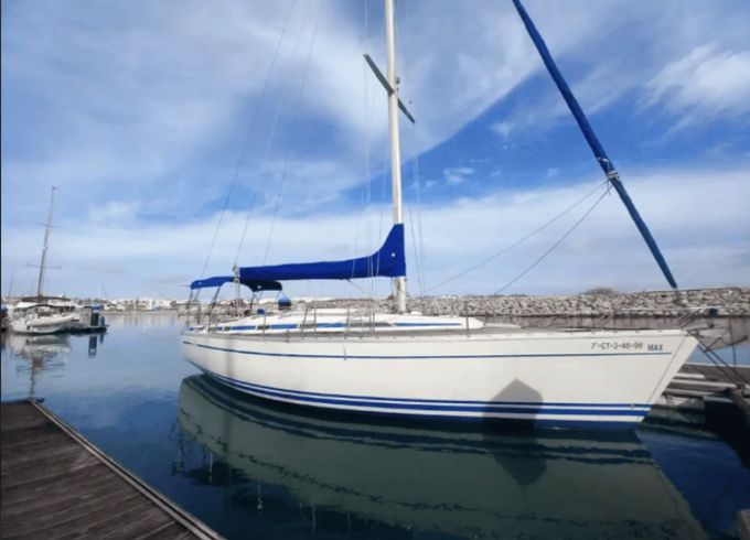 Bavaria 44