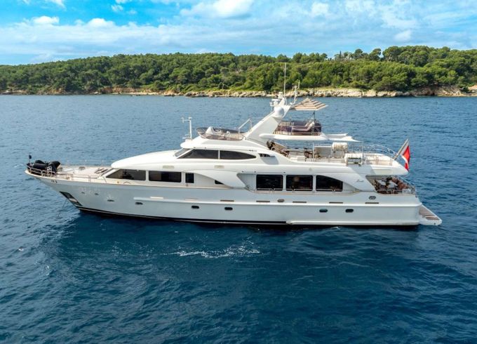 Benetti New Star