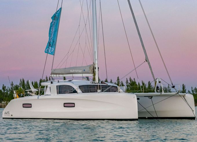 Outremer Falmari