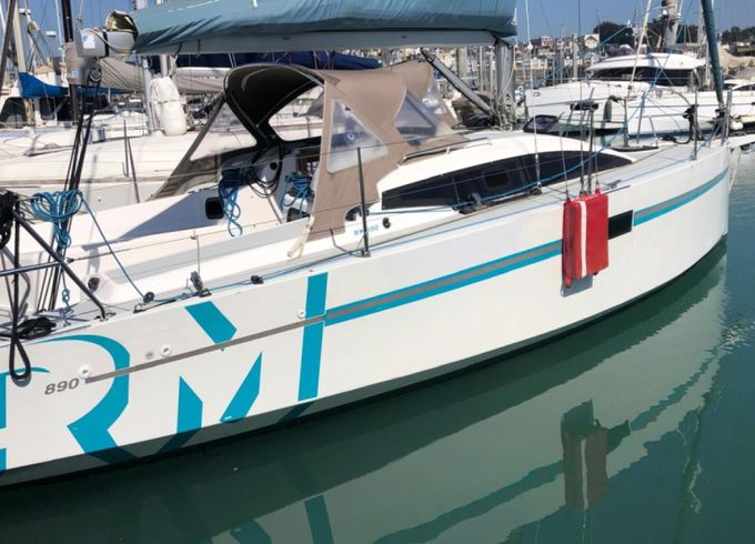RM 890