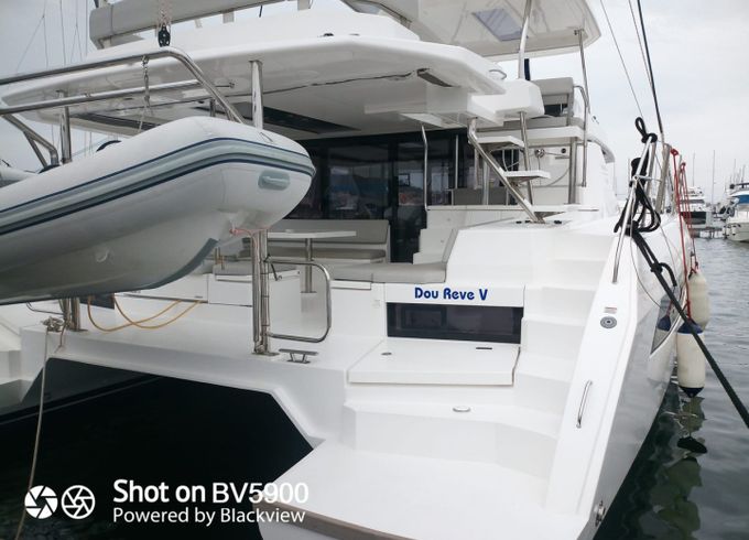 Leopard Catamarans / Robertson & Caine Leopard 45