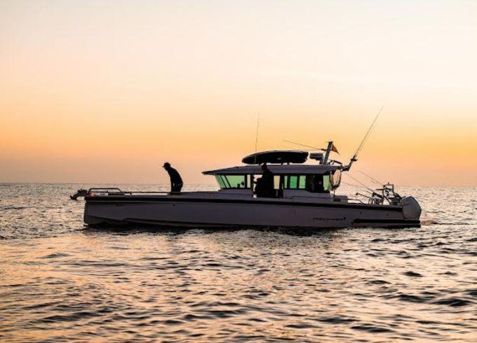 Axopar 37 XC Cross Cabin