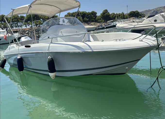 Bénéteau Flyer 650 Open