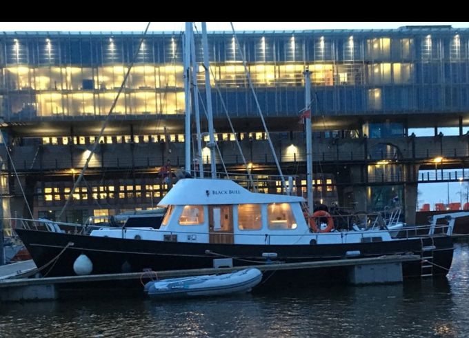 Jeanneau Custon build trawler