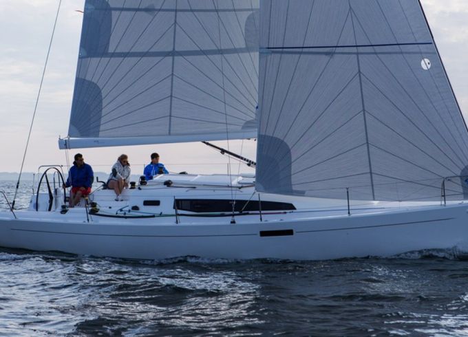 JBoats J 112