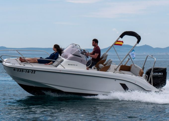 Bénéteau Flyer 6 SUNdeck