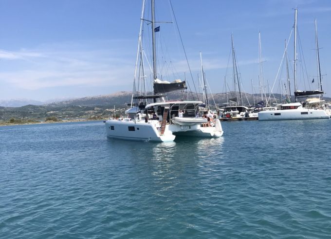Lagoon 42