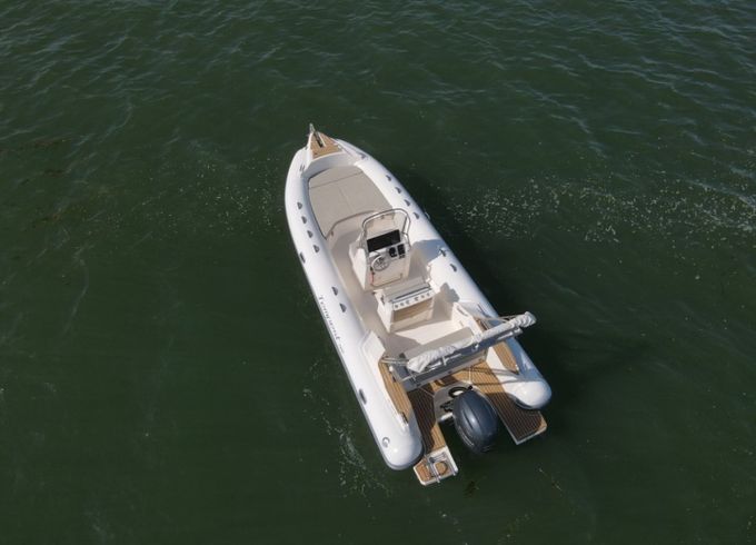 Capelli Tempest 700 luxe