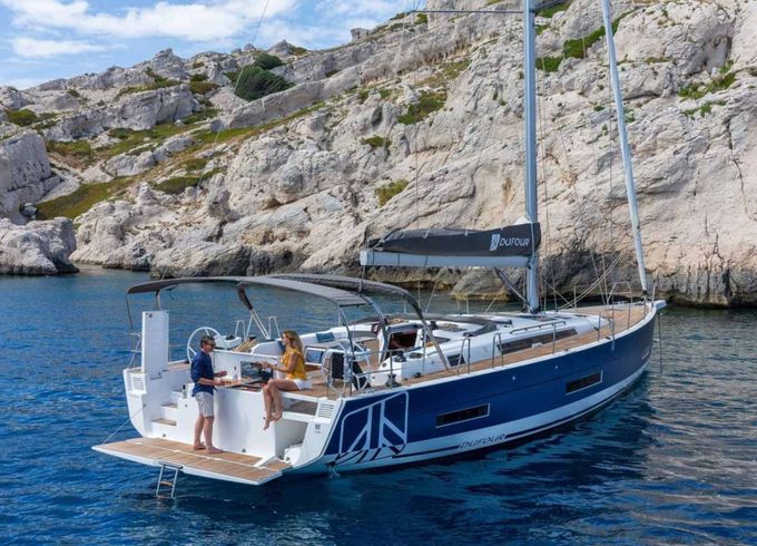Dufour 530