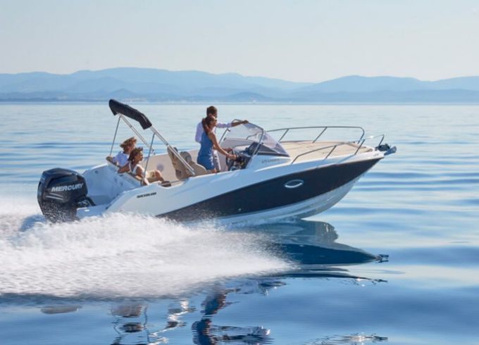 Quicksilver Activ 605 Bowrider