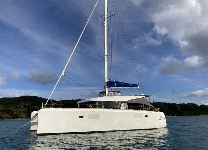 Lagoon 39
