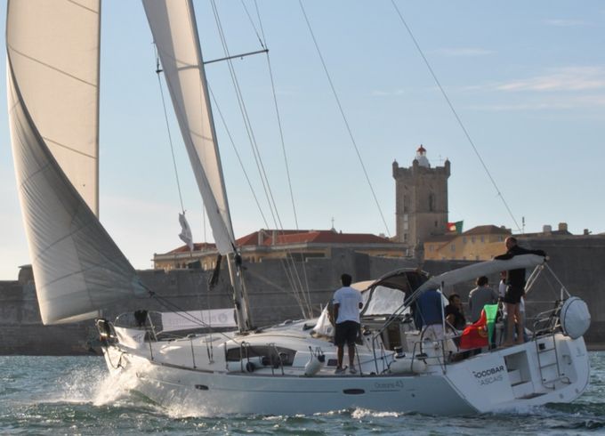 Bénéteau Oceanis 43