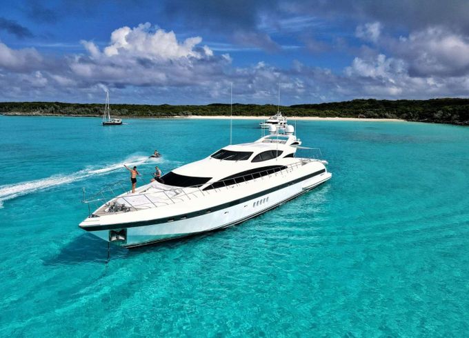 Mangusta 105'
