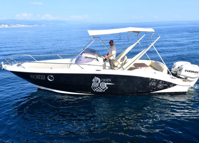 Sessa Marine Key Largo 27