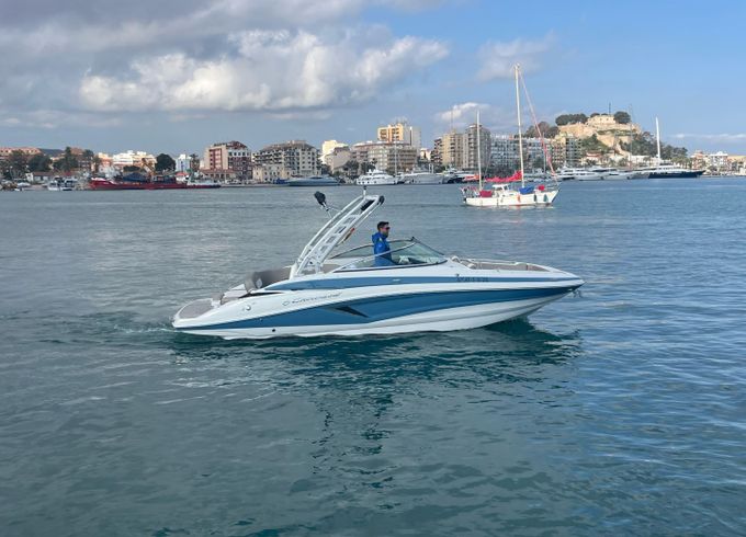 Crownline E255