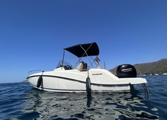 Quicksilver Activ 605 Open