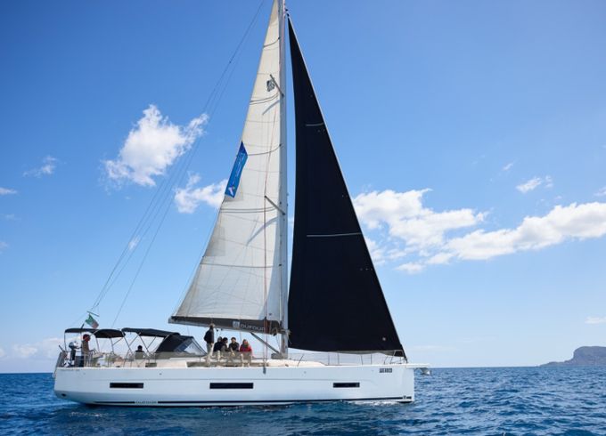 Dufour 530