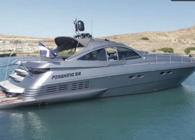 Pershing 65