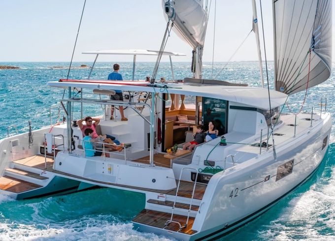 Lagoon 42