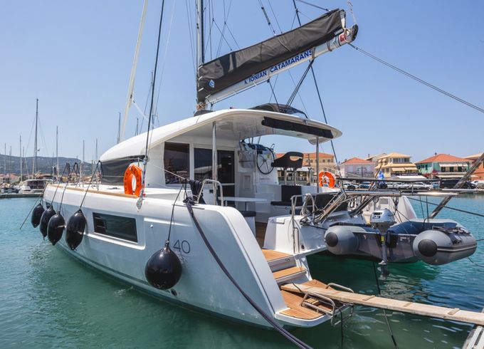 Lagoon 40