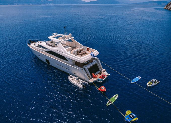 Ferretti MAYBE NOT