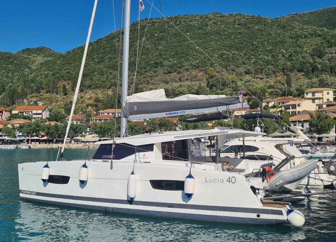 Fountaine Pajot Lucia 40 (4 cab.)