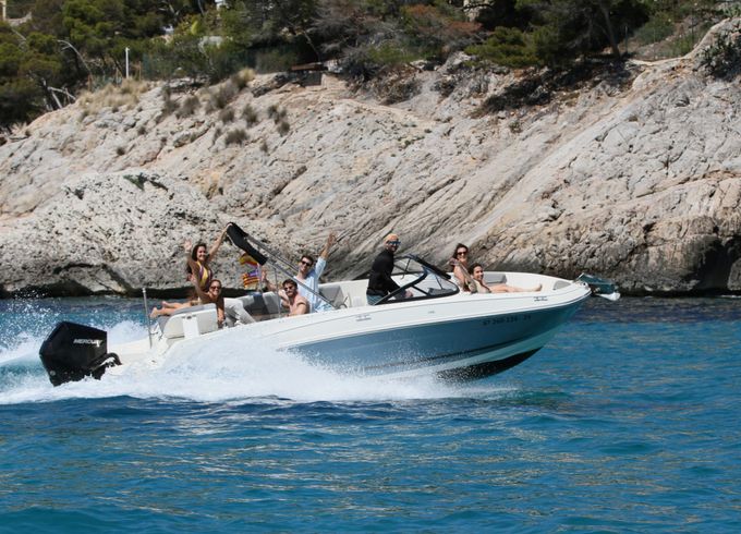 Bayliner VR6
