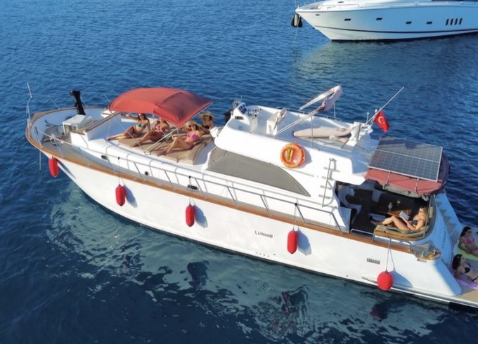 Azimut Custom