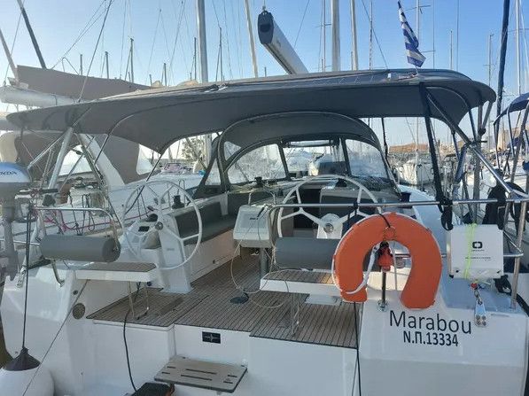 Bavaria C42 (3 cab.)