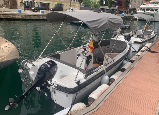 Silver Yacht Silver 495