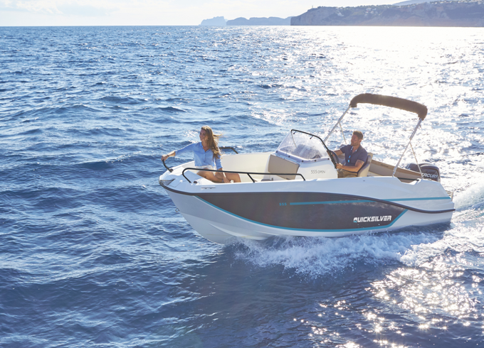 Quicksilver Activ 555 Open