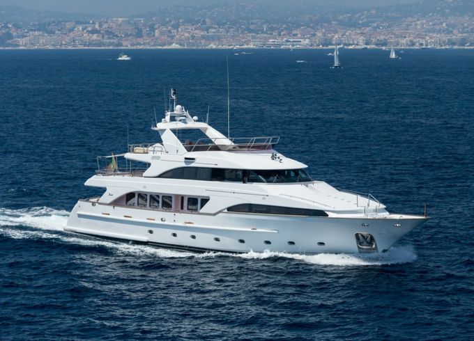 Benetti 115