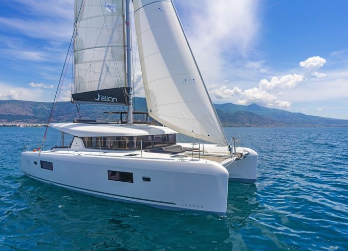 Lagoon 42