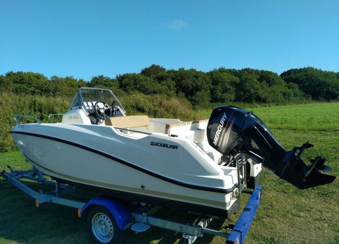 Quicksilver 500 Commander