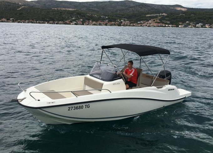 Quicksilver Activ 605 Open