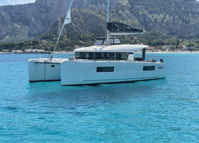 Lagoon 40