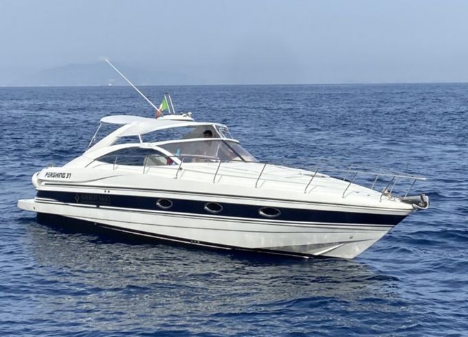 Pershing 37