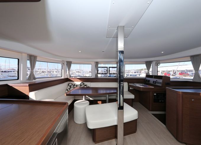Lagoon 42