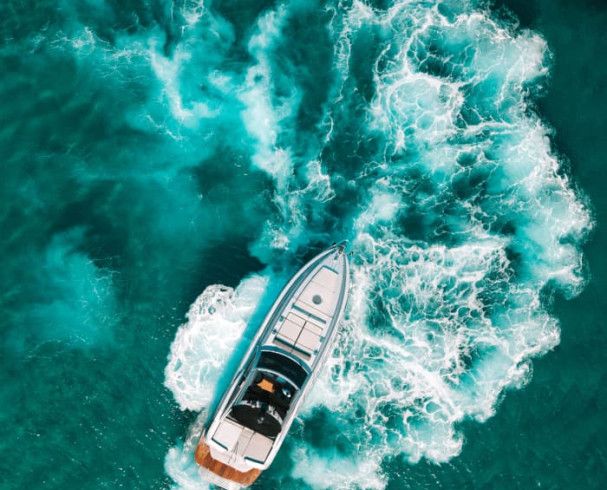 Pershing 40