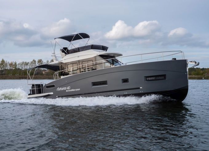 Futura 40 Flybridge