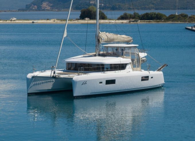 Lagoon 42