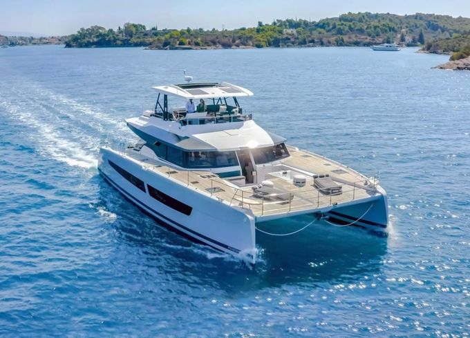 Fountaine Pajot Power 67