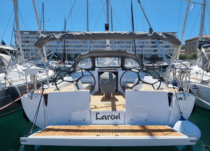 Hanse 348