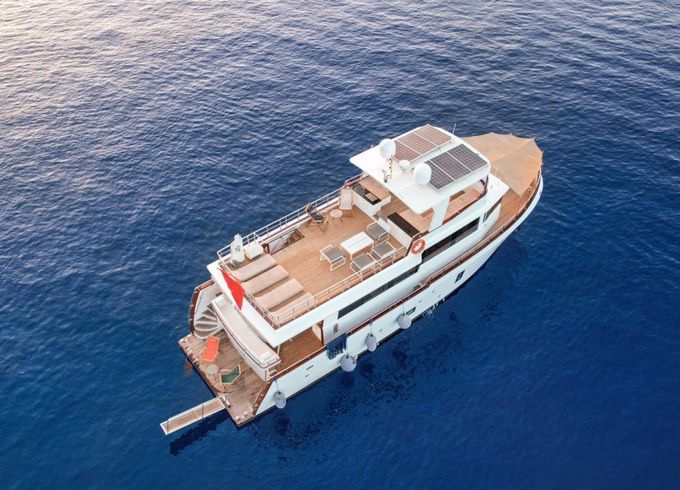Custom-built Motoryacht
